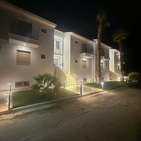 מלון דירות Latsis Moláoi